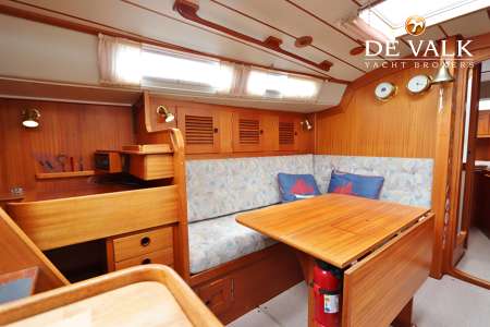 HALLBERG RASSY 36