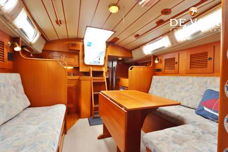 HALLBERG RASSY 36