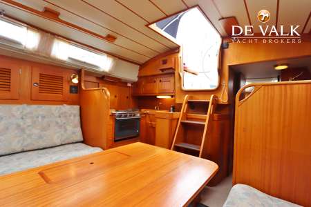 HALLBERG RASSY 36