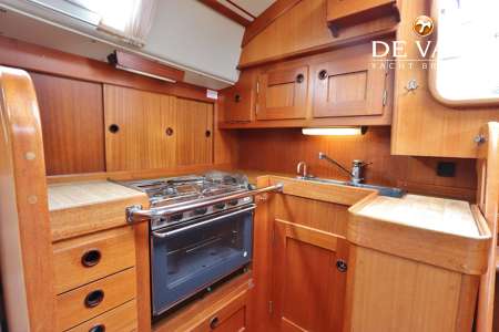 HALLBERG RASSY 36