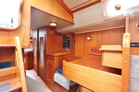 HALLBERG RASSY 36