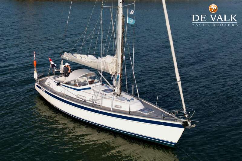 HALLBERG RASSY 37