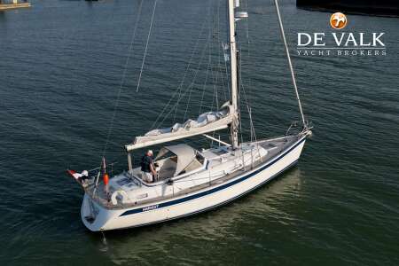 HALLBERG RASSY 37