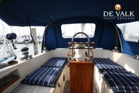 HALLBERG RASSY 38
