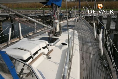 HALLBERG RASSY 38