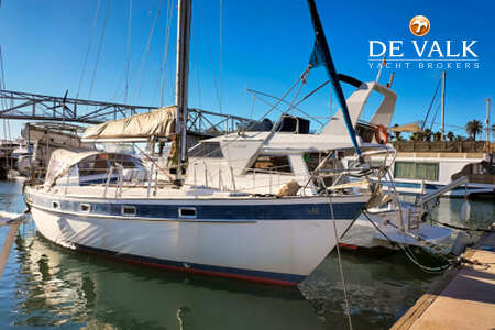 HALLBERG RASSY 38
