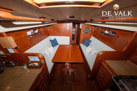 HALLBERG RASSY 38