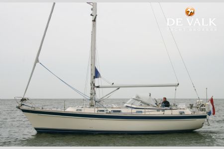 HALLBERG RASSY 39