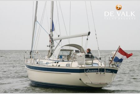 HALLBERG RASSY 39