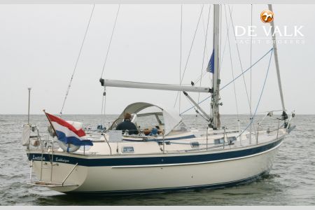 HALLBERG RASSY 39