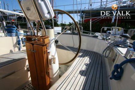 HALLBERG RASSY 39