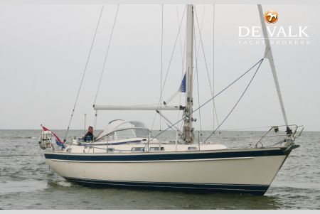 HALLBERG RASSY 39