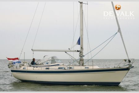 HALLBERG RASSY 39