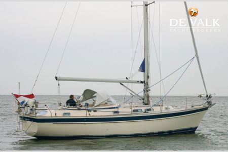 HALLBERG RASSY 39