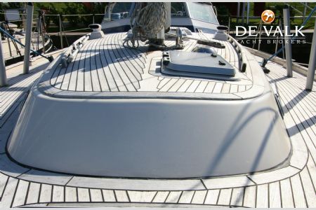 HALLBERG RASSY 39