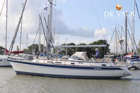 HALLBERG RASSY 39