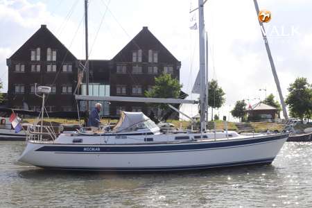 HALLBERG RASSY 39