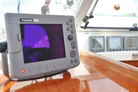 HALLBERG RASSY 39