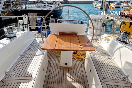 HALLBERG RASSY 412