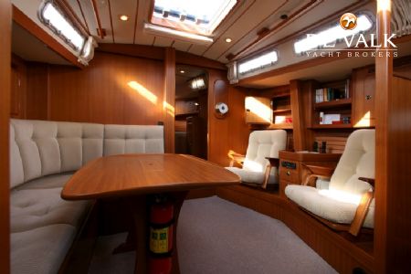 HALLBERG RASSY 42