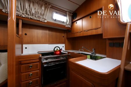 HALLBERG RASSY 42