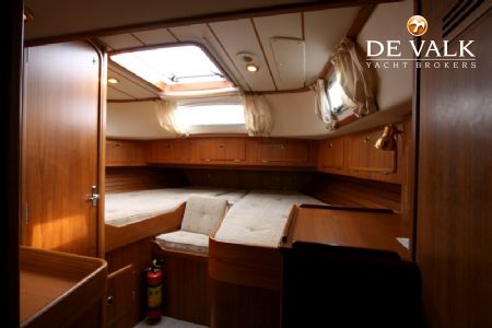 HALLBERG RASSY 42