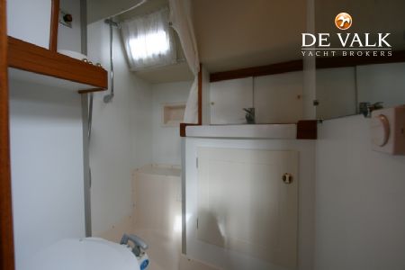 HALLBERG RASSY 42