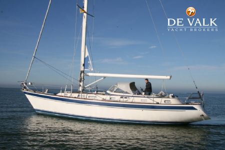 HALLBERG RASSY 42