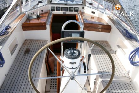 HALLBERG RASSY 42