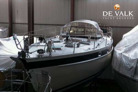 HALLBERG RASSY 42