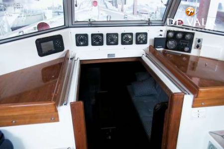 HALLBERG RASSY 42