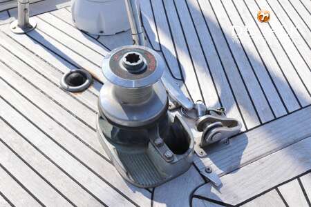 HALLBERG RASSY 42 F