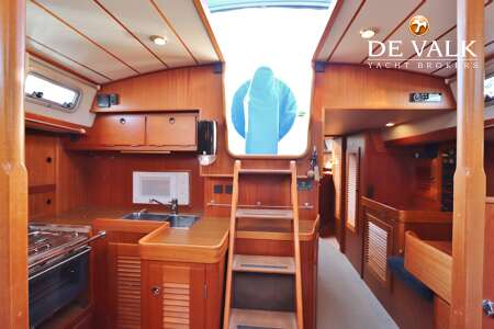 HALLBERG RASSY 42 F
