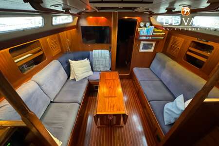 HALLBERG RASSY 42 F