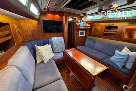 HALLBERG RASSY 42 F