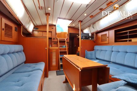 HALLBERG RASSY 42 FRERS