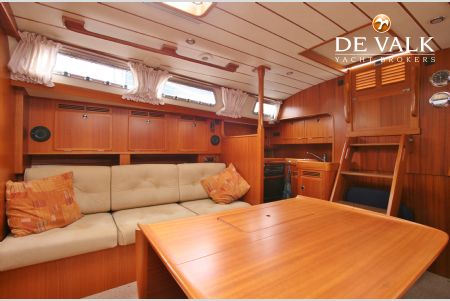 HALLBERG RASSY 43