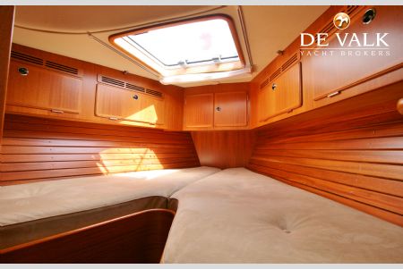 HALLBERG RASSY 43