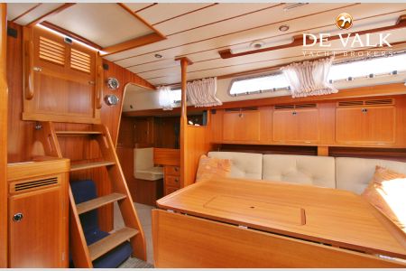 HALLBERG RASSY 43
