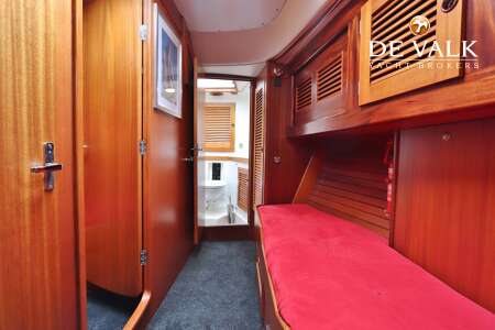 HALLBERG RASSY 45