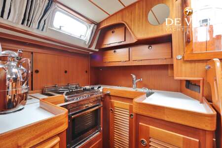 HALLBERG RASSY 45