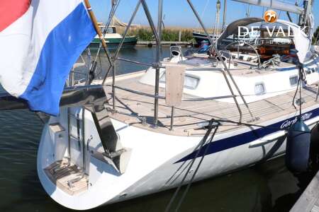 HALLBERG RASSY 46