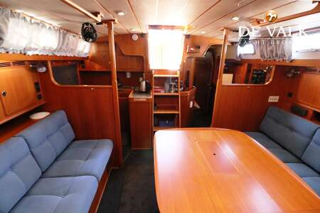 HALLBERG RASSY 46