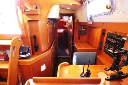 HALLBERG RASSY 46