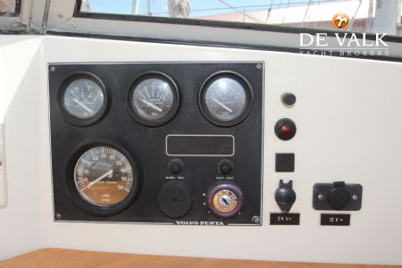HALLBERG RASSY 49