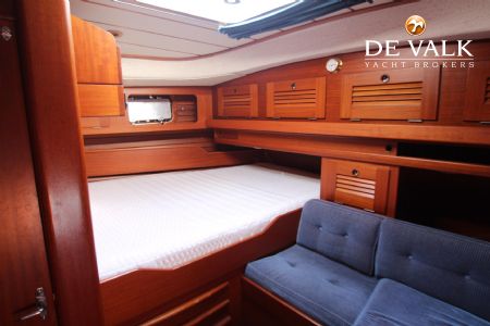 HALLBERG RASSY 49