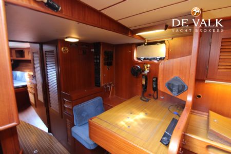 HALLBERG RASSY 49