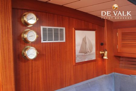 HALLBERG RASSY 49