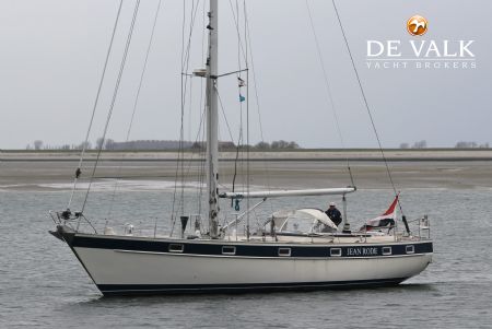 HALLBERG RASSY 49