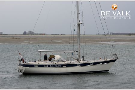 HALLBERG RASSY 49